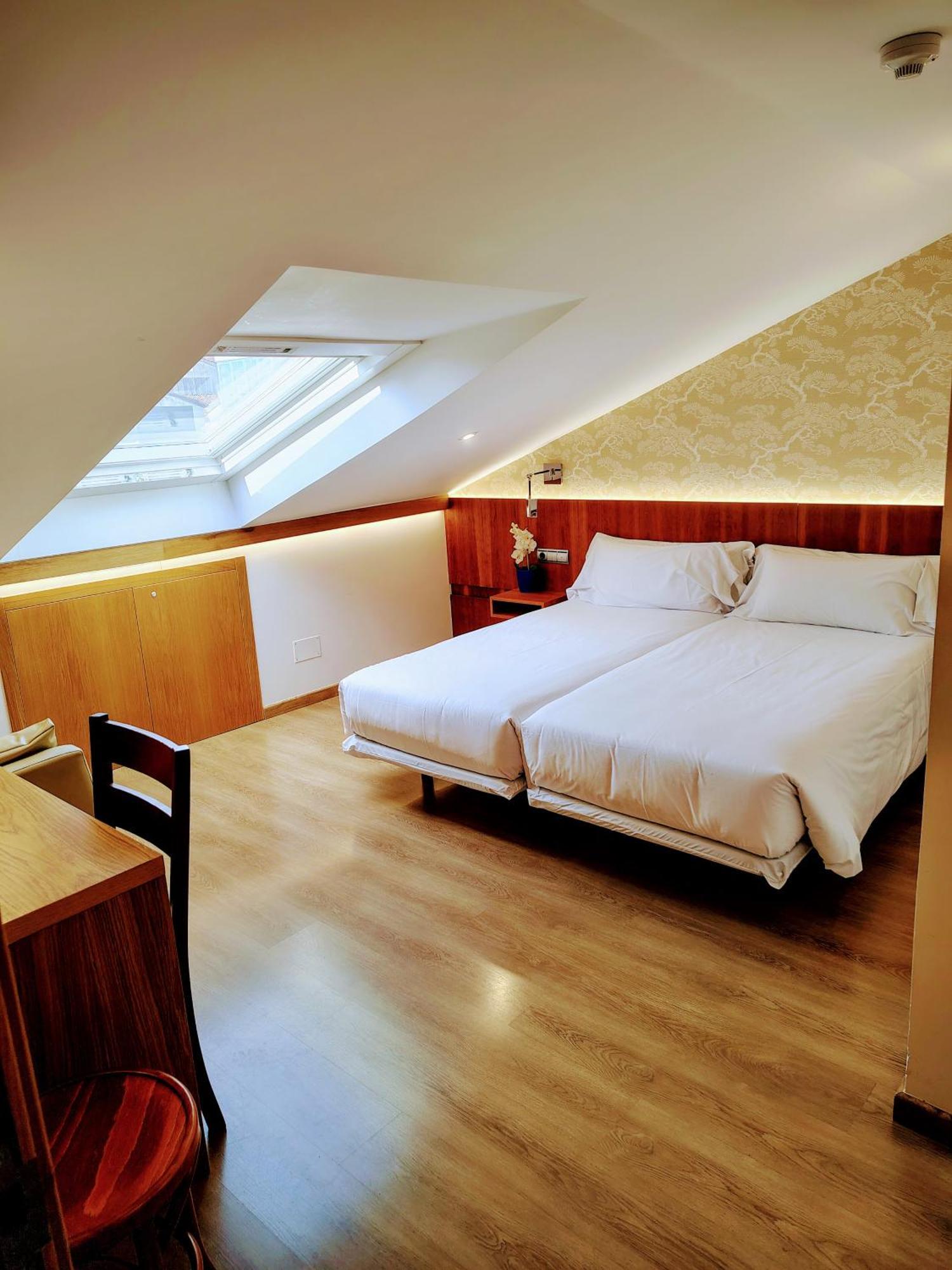 Pension O Codice By Moradas Nieto Santiago de Compostela Exterior photo